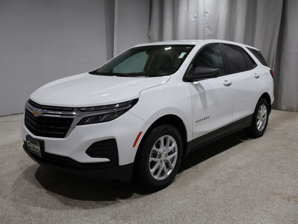 2022 Chevrolet Equinox LS photo 4