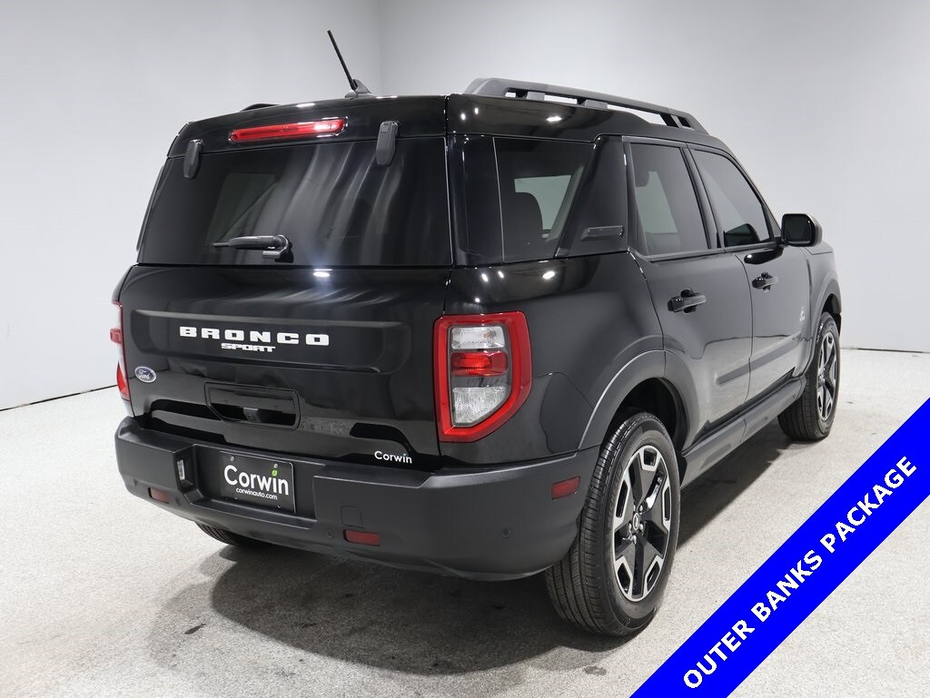 2023 Ford Bronco Sport Outer Banks photo 2