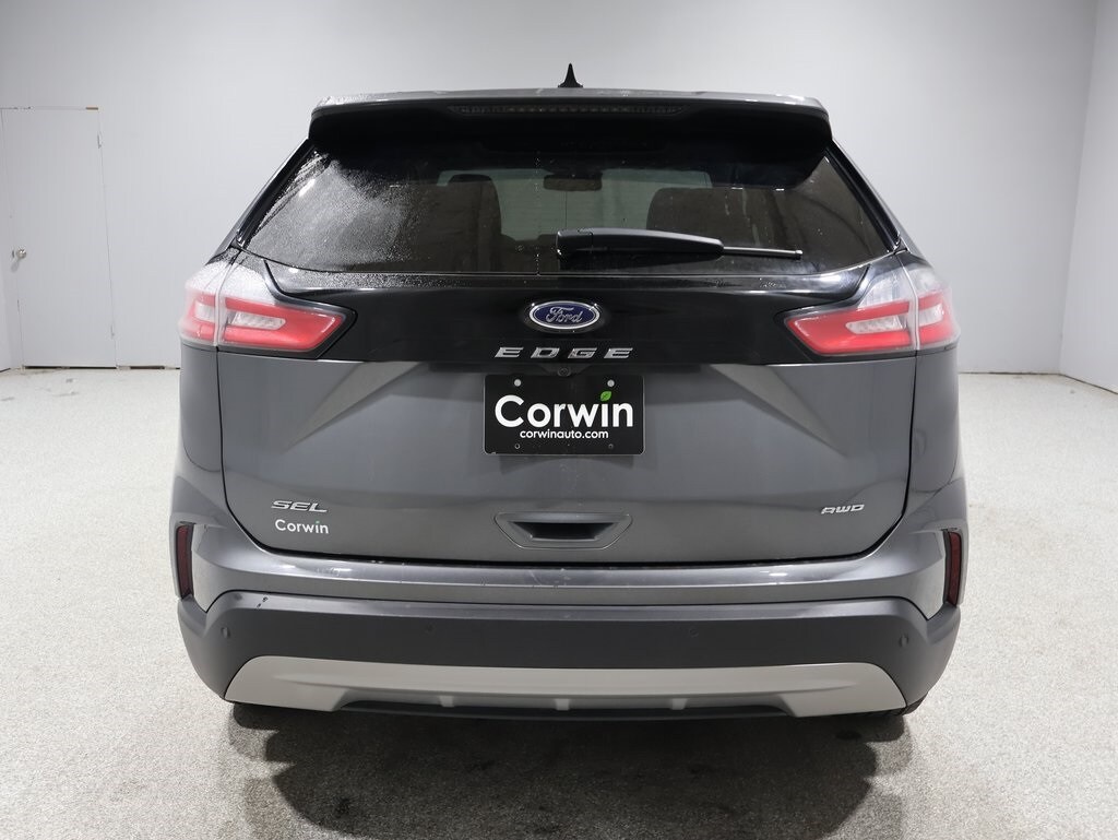 2024 Ford Edge SEL photo 3