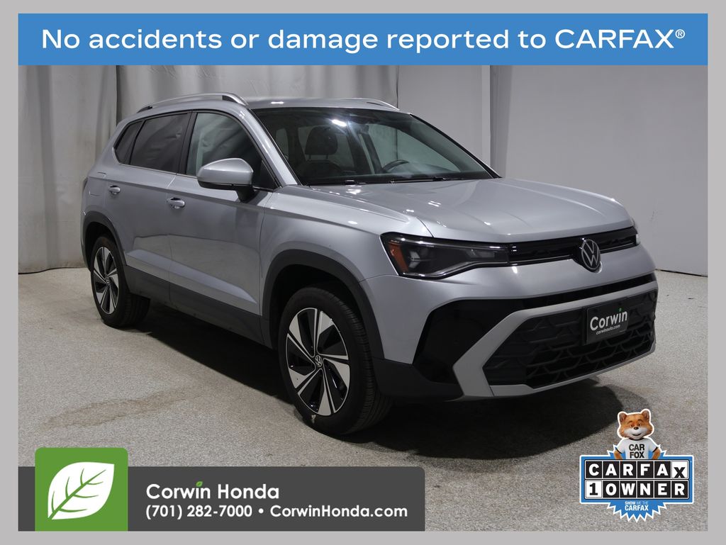 2025 Volkswagen Taos 1.5T SE 4Motion's photo