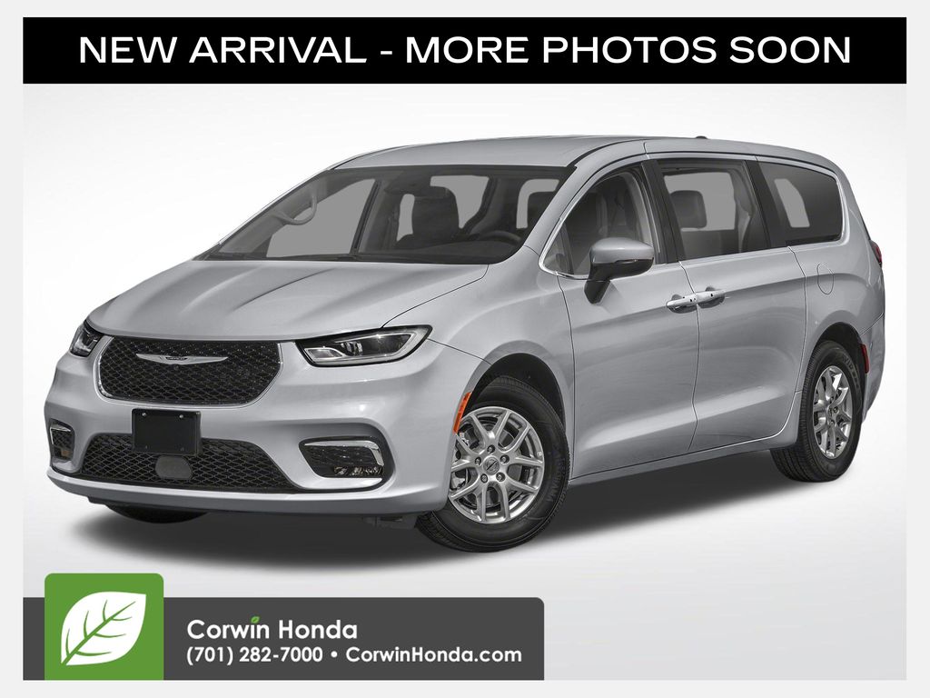 2024 Chrysler Pacifica's photo