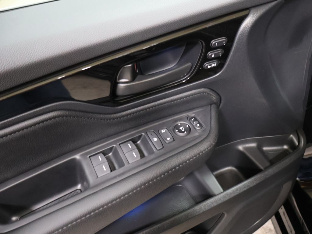 2026 Honda Odyssey Touring - Photo 12