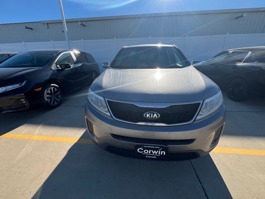 Used 2015 Kia Sorento LX with VIN 5XYKT3A60FG644962 for sale in Fargo, ND