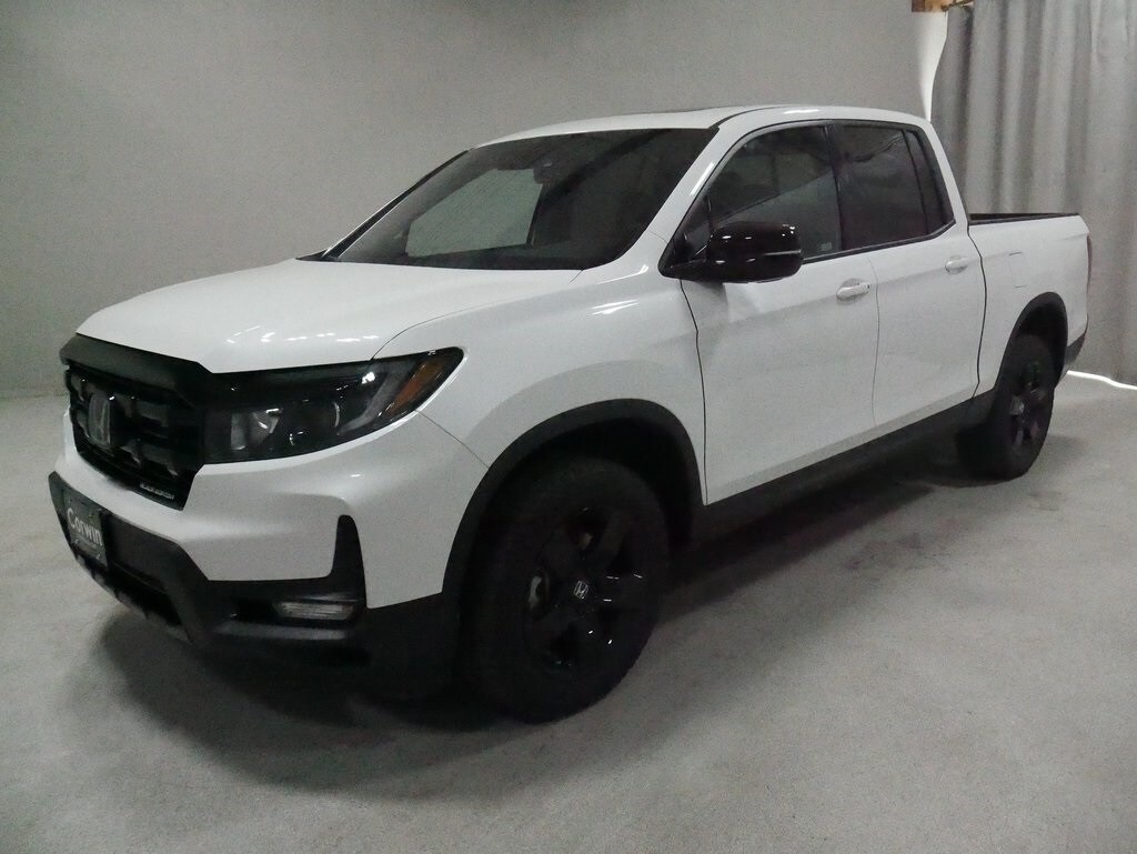 2025 Honda Ridgeline Black Edition photo 3