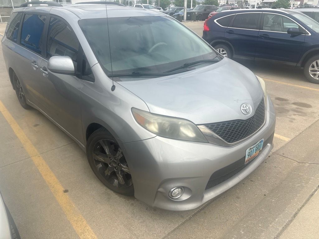 Used 2011 Toyota Sienna SE with VIN 5TDXK3DC4BS156931 for sale in Fargo, ND
