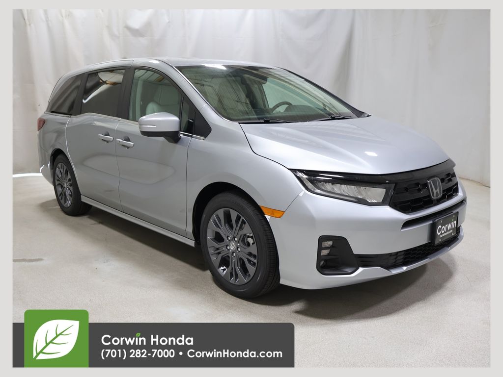 2026 Honda Odyssey Touring's photo