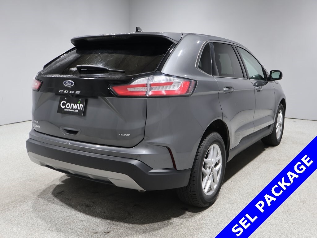 2024 Ford Edge SEL photo 2
