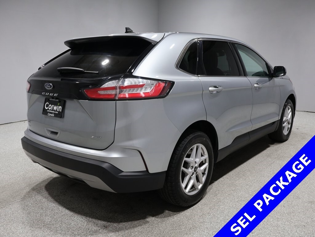 2024 Ford Edge SEL photo 2
