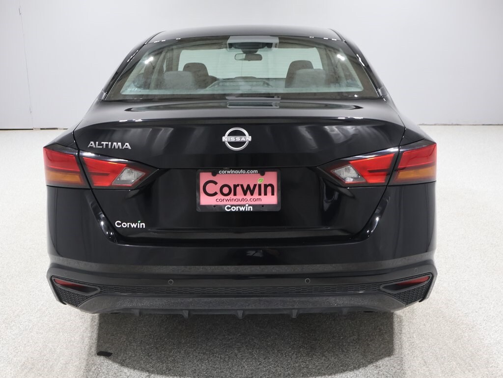 2024 Nissan Altima S photo 3