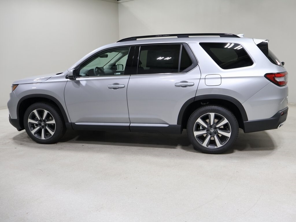 2025 Honda Pilot Touring photo 4