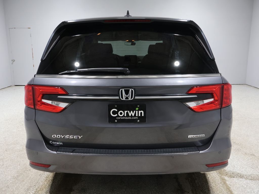 2023 Honda Odyssey Touring photo 3