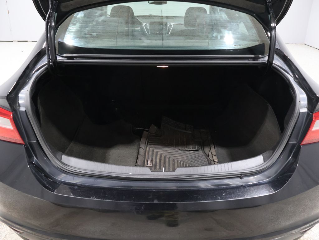 2018 Chevrolet Malibu 1LT photo 4