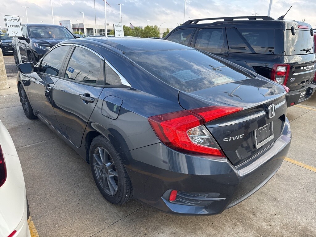 2017 Honda Civic LX photo 3