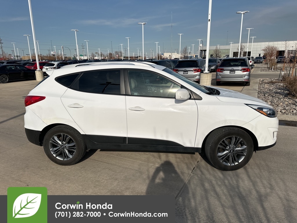 Used 2015 Hyundai Tucson SE with VIN KM8JU3AGXFU118320 for sale in Fargo, ND