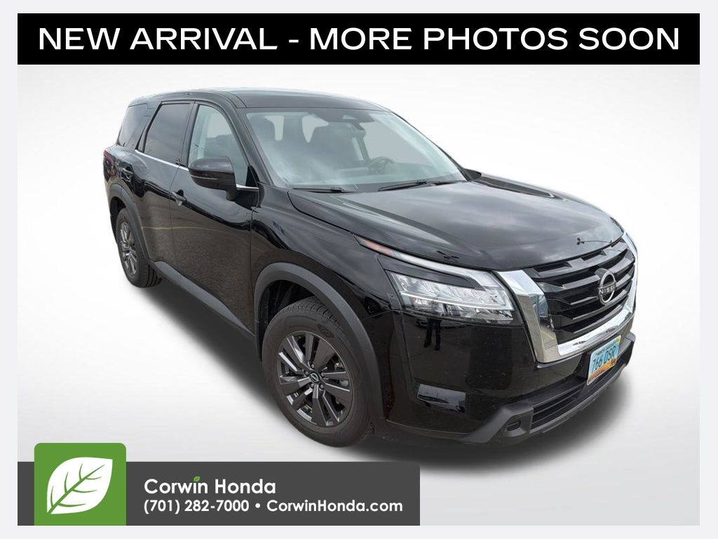 2022 Nissan Pathfinder's photo