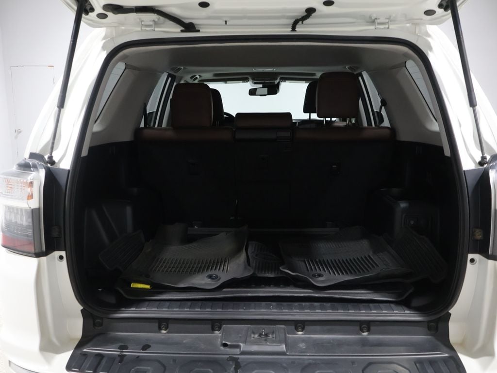 2023 Toyota 4Runner Limited photo 4