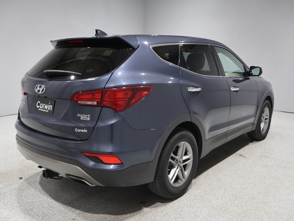 2017 Hyundai Santa Fe Sport Base photo 2