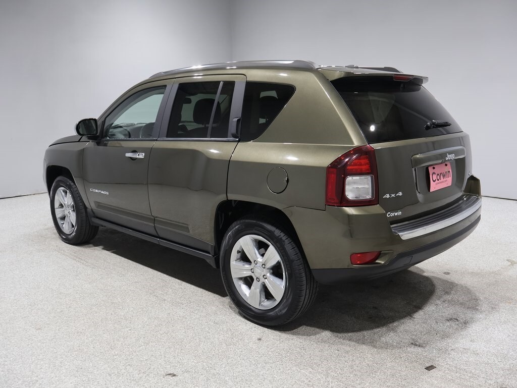 2015 Jeep Compass Latitude photo 4