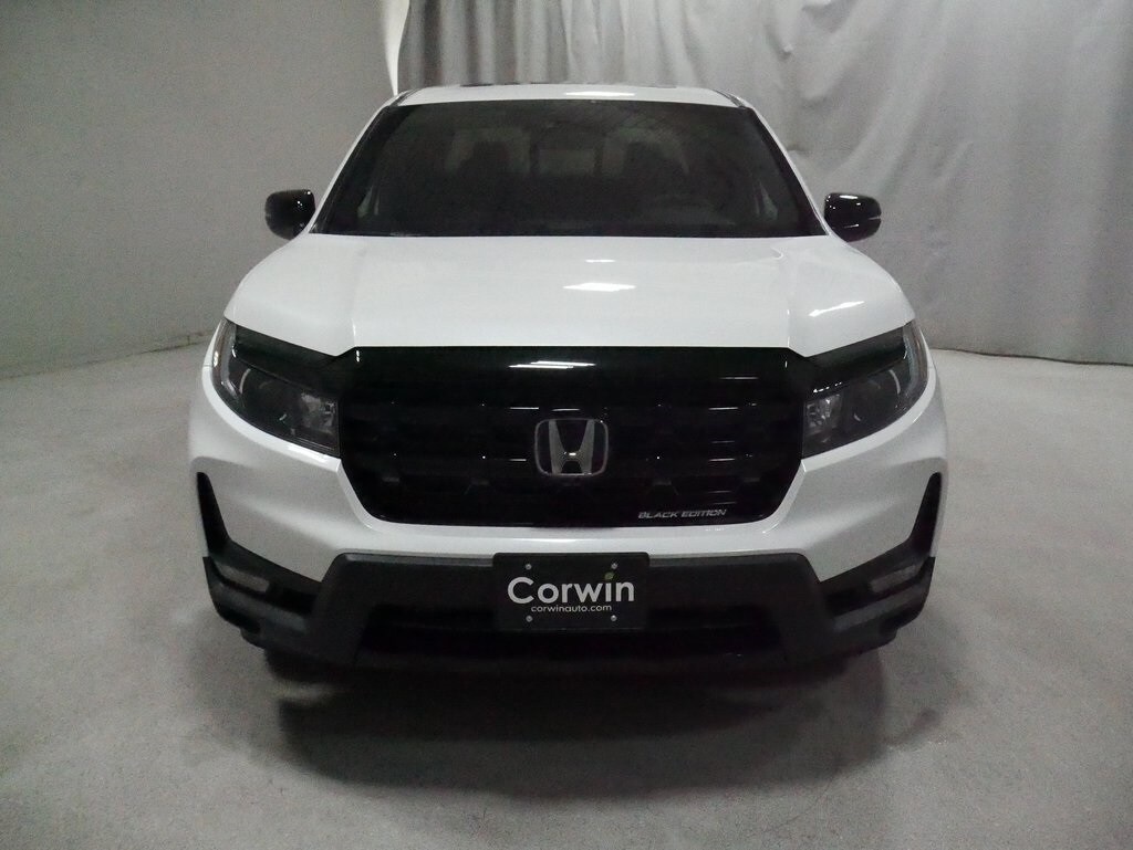 2025 Honda Ridgeline Black Edition photo 2