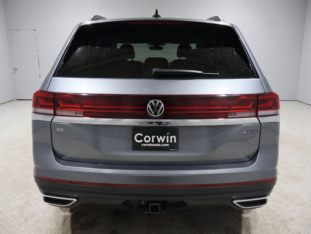 2024 Volkswagen Atlas SE Technology photo 2