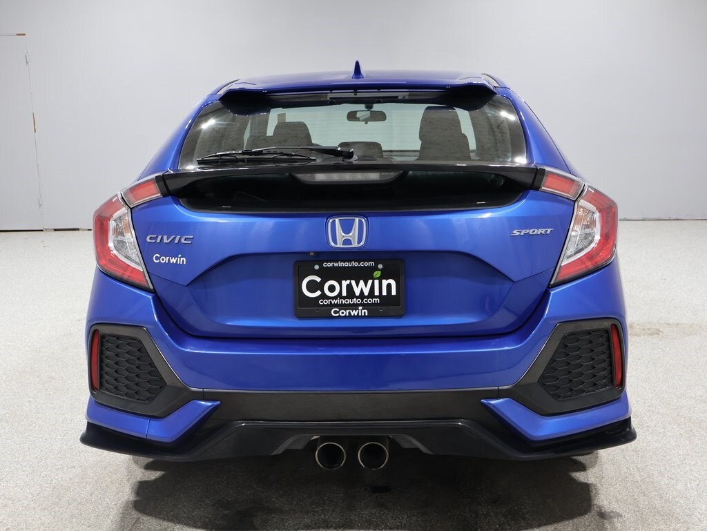 2018 Honda Civic Sport photo 3