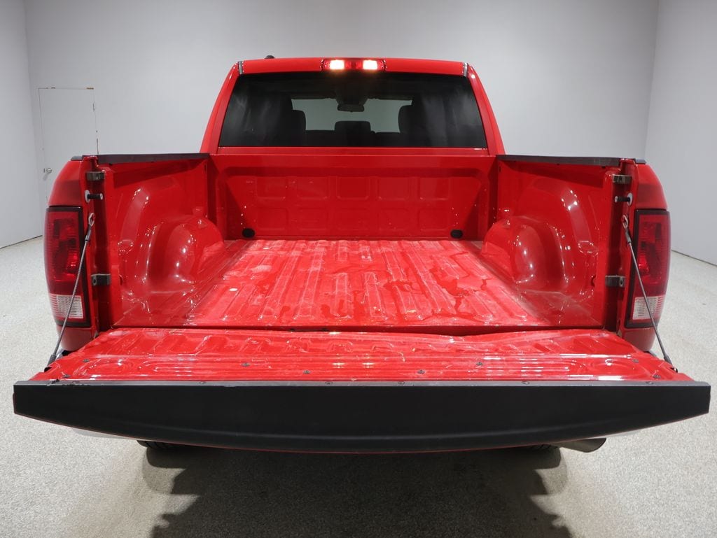 2023 Ram 1500 Classic SLT photo 4