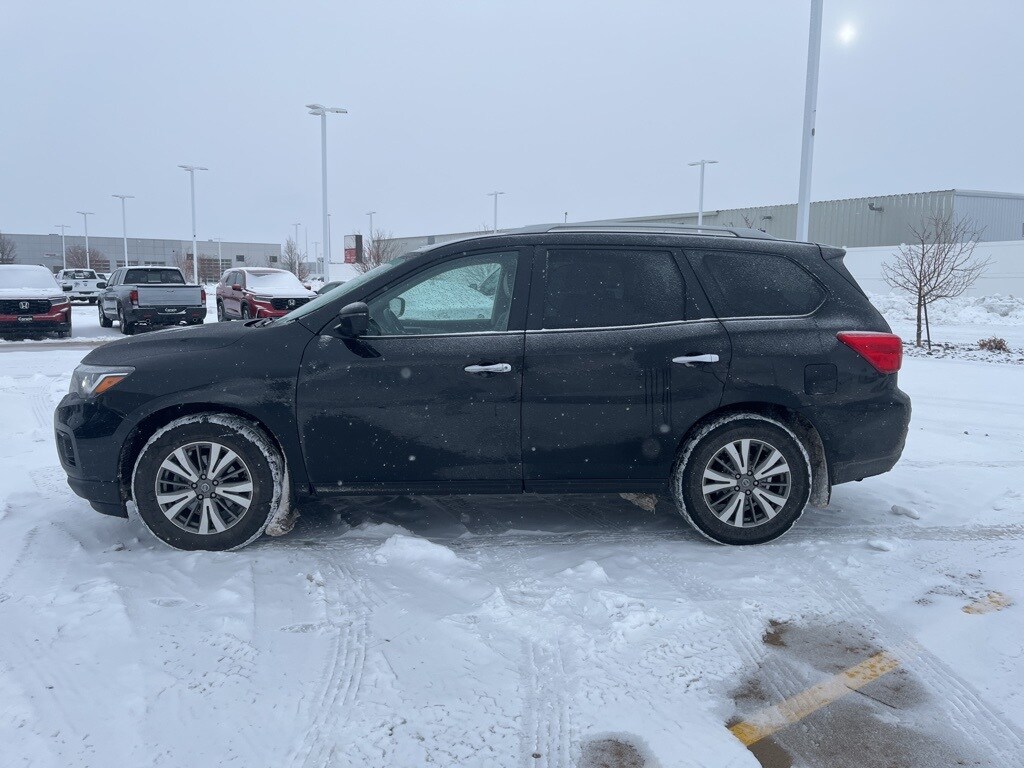 2019 Nissan Pathfinder SL photo 3