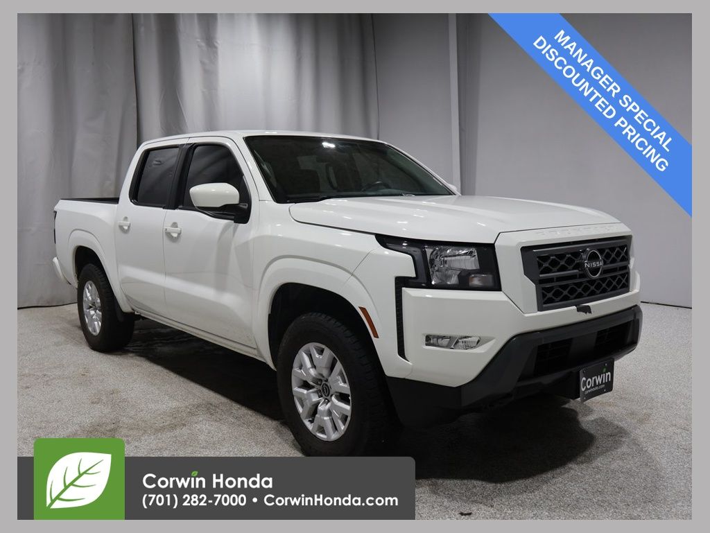 2022 Nissan Frontier SV's photo