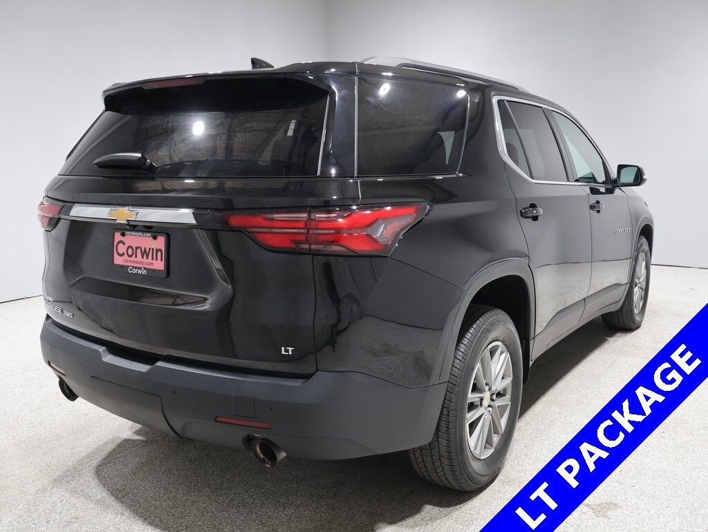 2023 Chevrolet Traverse Cloth 1LT photo 2