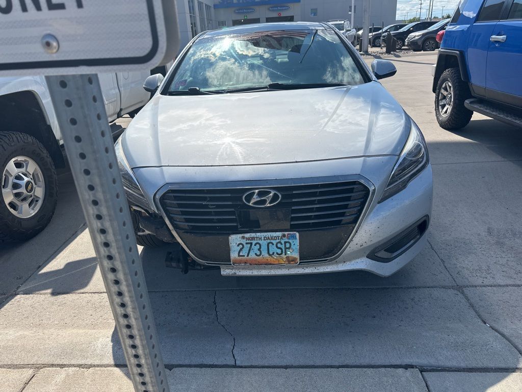 Used 2017 Hyundai Sonata Hybrid Limited with VIN KMHE34L1XHA054982 for sale in Fargo, ND