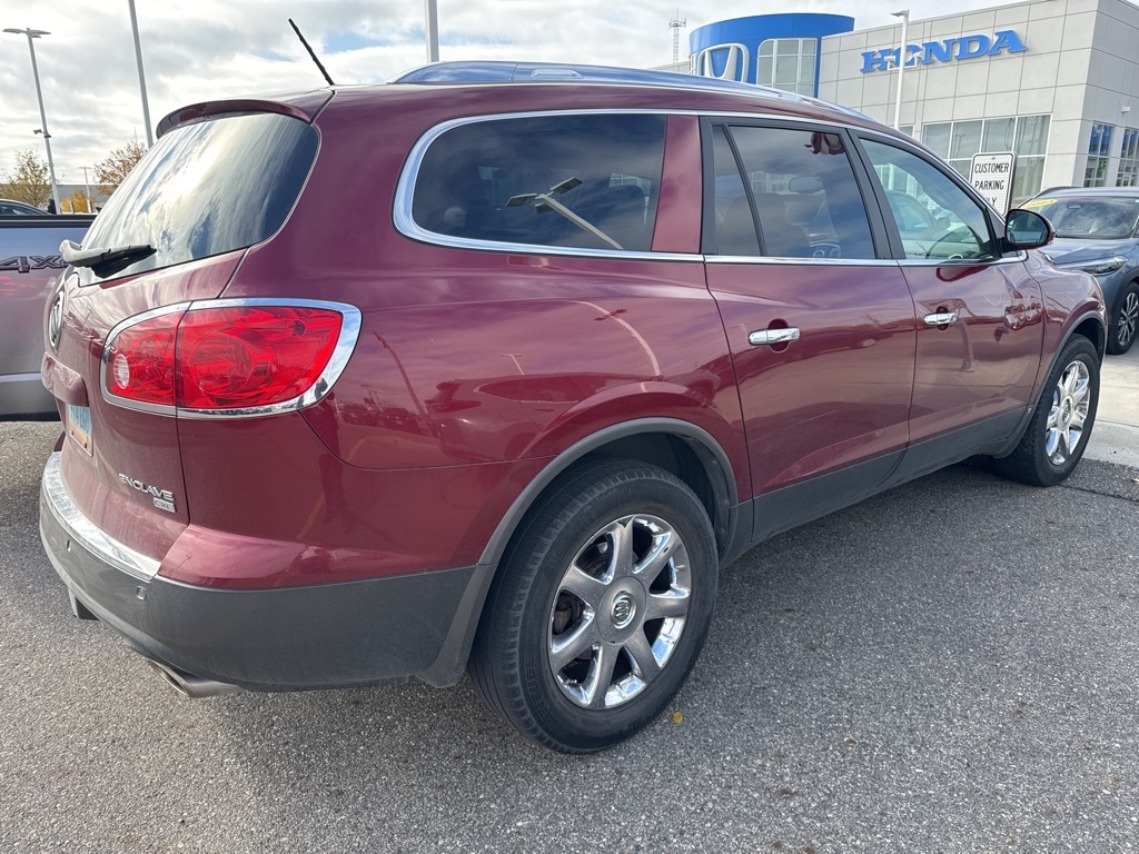 Used 2008 Buick Enclave CXL with VIN 5GAEV23738J138389 for sale in Fargo, ND