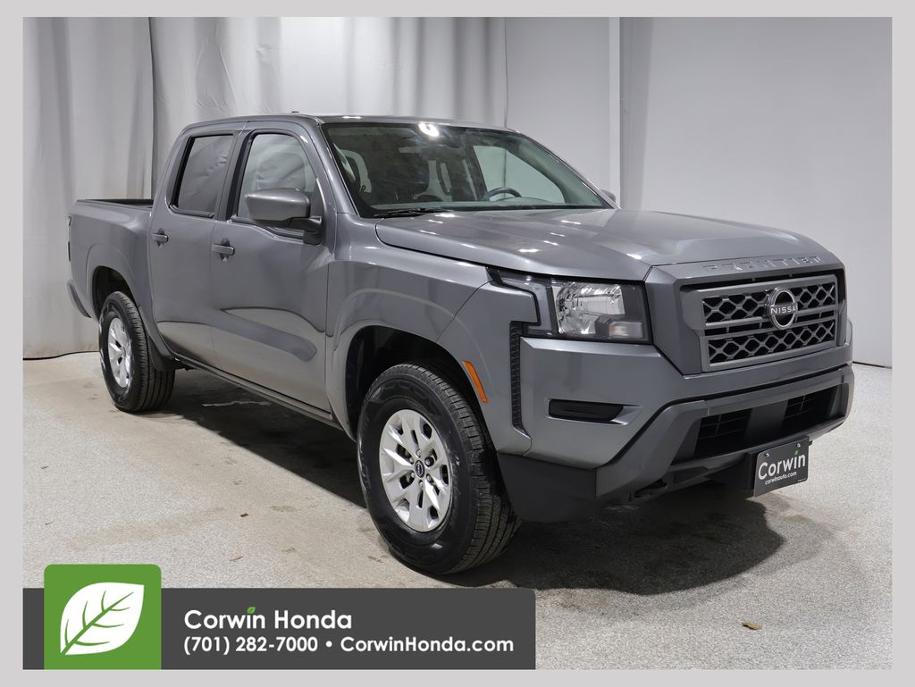2024 Nissan Frontier SV Crew Cab 4X4 SWB's photo