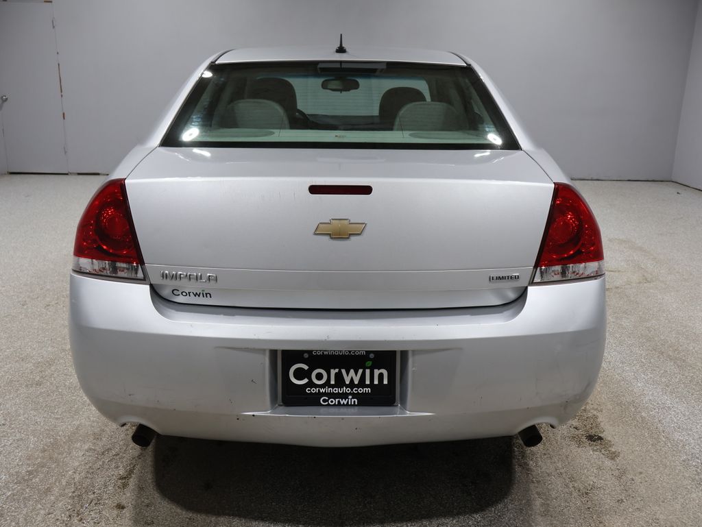 2014 Chevrolet Impala Limited photo 3