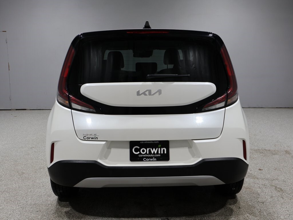 2024 Kia Soul LX S photo 3
