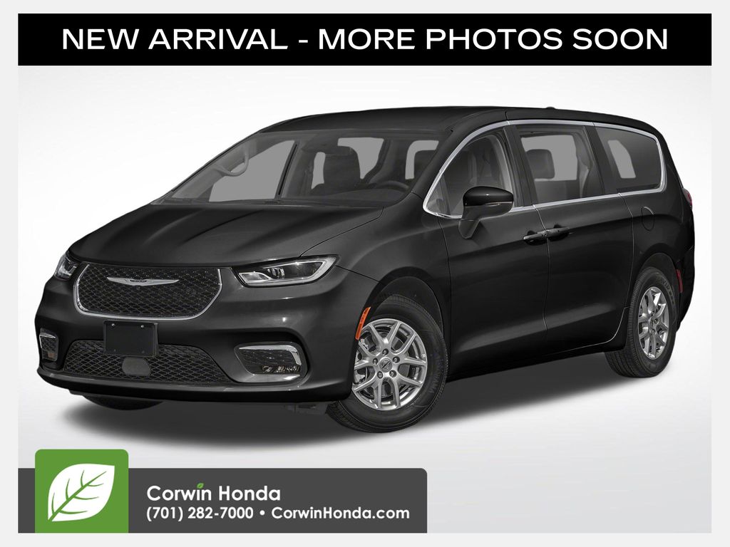2024 Chrysler Pacifica's photo
