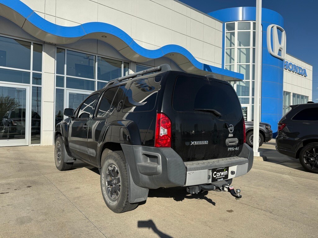 2015 Nissan Xterra PRO-4X photo 2