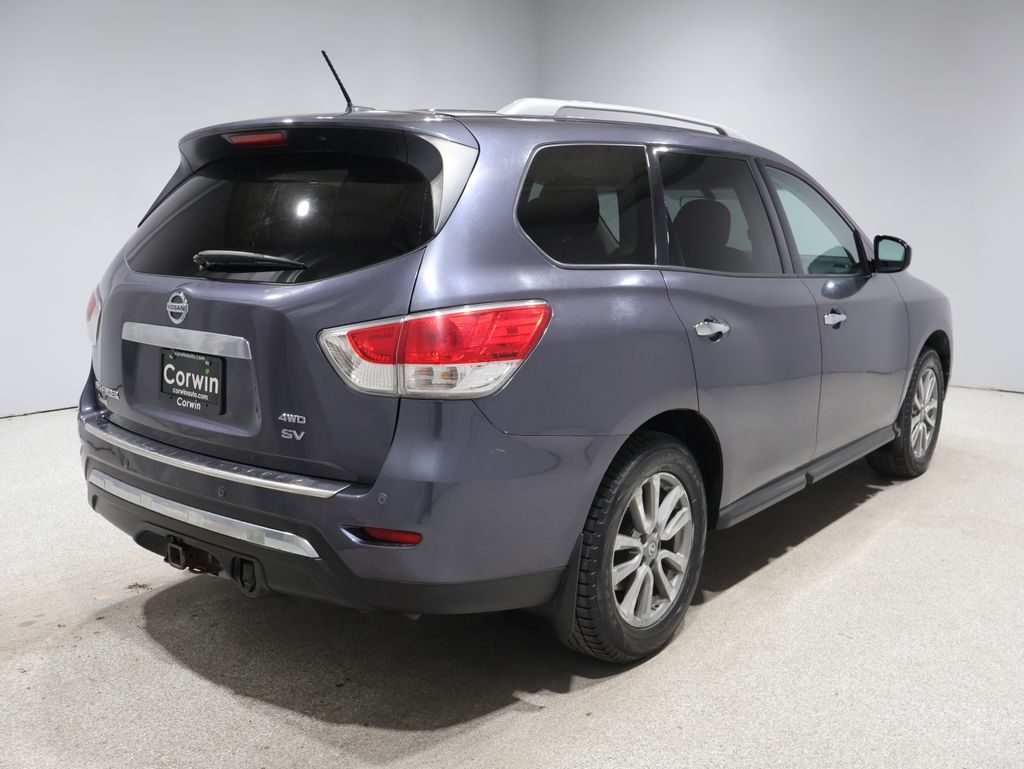 Used 2014 Nissan Pathfinder SV with VIN 5N1AR2MM1EC606217 for sale in Fargo, ND