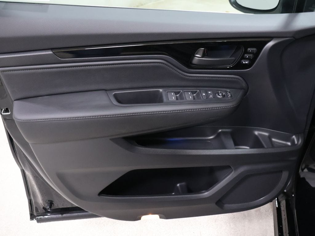 2026 Honda Odyssey Touring - Photo 10