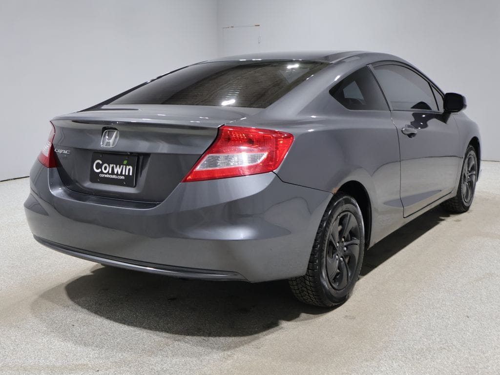 2013 Honda Civic LX photo 2