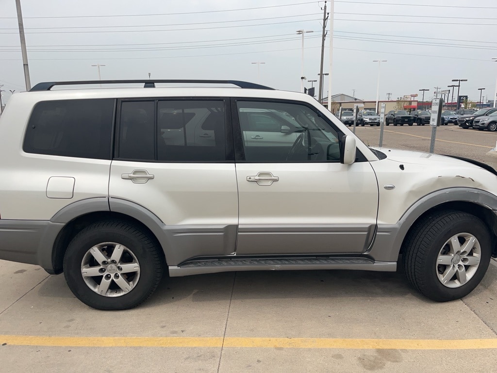 Used 2006 Mitsubishi Montero Limited with VIN JA4MW51SX6J003336 for sale in Fargo, ND