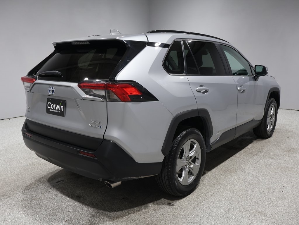 Used 2024 Toyota RAV4 XLE with VIN 2T3RWRFV7RW202663 for sale in Kansas City