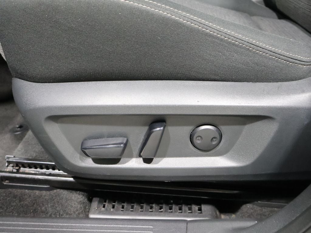 2023 Nissan Rogue SV - Photo 12