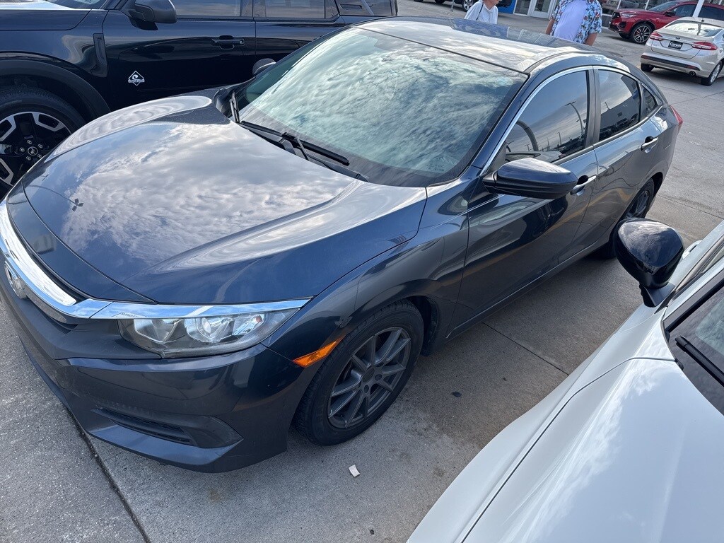 2017 Honda Civic LX photo 4