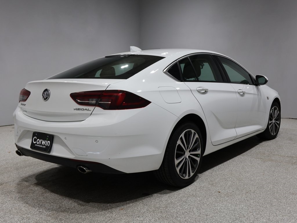 Used 2018 Buick Regal Sportback Essence with VIN W04GP6SX5J1082269 for sale in Fargo, ND