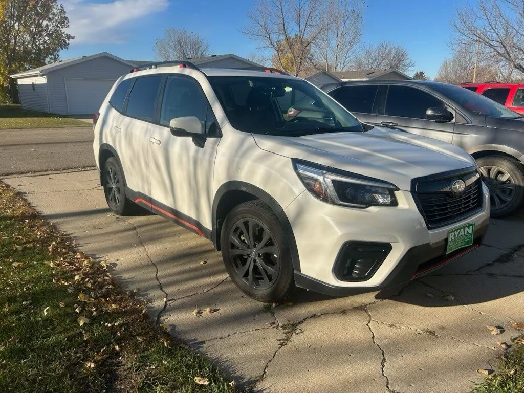 2021 Subaru Forester Sport photo 2