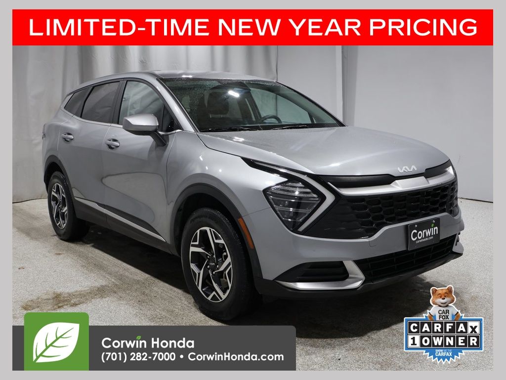 2024 Kia Sportage LX's photo