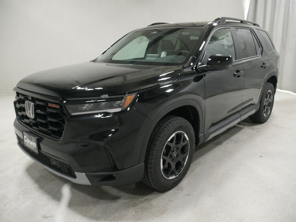 2025 Honda Pilot TrailSport photo 3