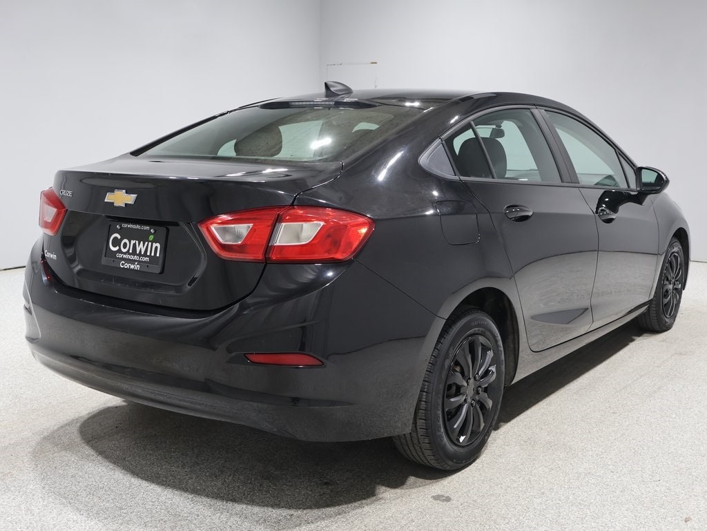 Used 2018 Chevrolet Cruze LS with VIN 1G1BB5SM6J7203850 for sale in Fargo, ND