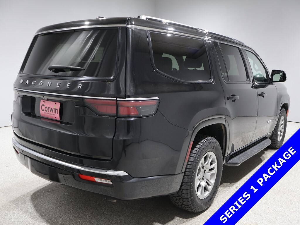 2024 Jeep Wagoneer Base photo 2