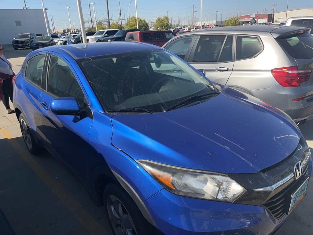 2018 Honda HR-V LX photo 2